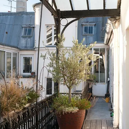 Rue Des Belles Feuilles By Onefinestay